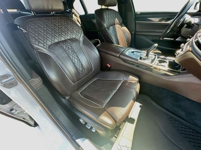2018 BMW 7 Series M760i
