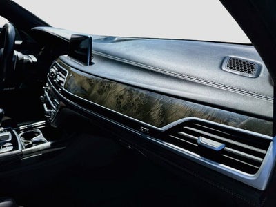 2018 BMW 7 Series M760i