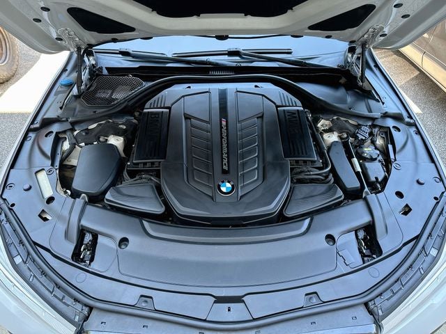 2018 BMW 7 Series M760i