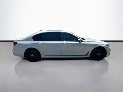2018 BMW 7 Series M760i
