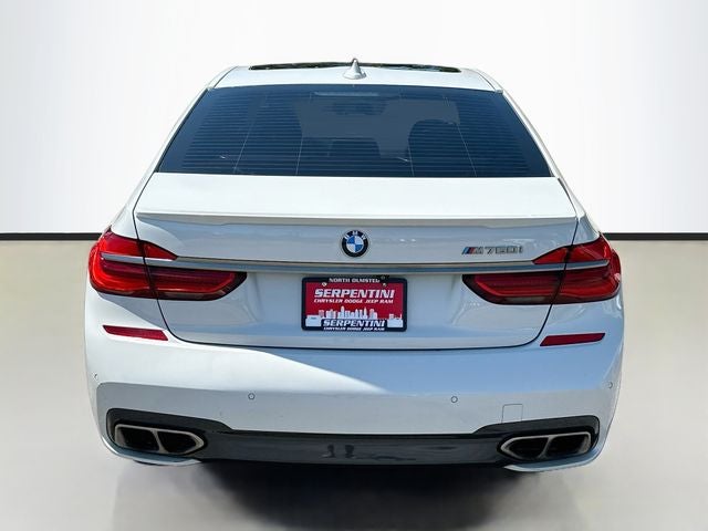 2018 BMW 7 Series M760i