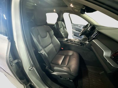2019 Volvo XC60 T6 Momentum AWD