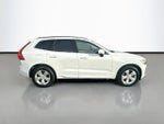 2022 Volvo XC60 B5 Momentum AWD
