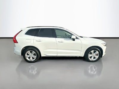 2022 Volvo XC60 B5 Momentum AWD