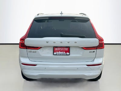 2022 Volvo XC60 B5 Momentum AWD
