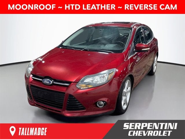 2014 Ford Focus Titanium W/ MOONROOF