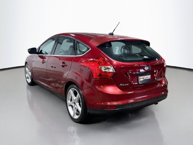 2014 Ford Focus Titanium W/ MOONROOF
