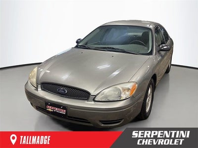 2004 Ford Taurus SE