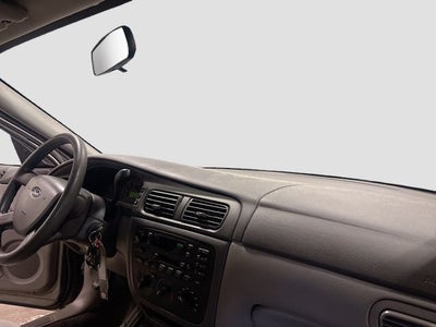 2004 Ford Taurus SE