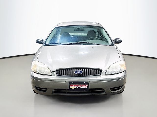 2004 Ford Taurus SE