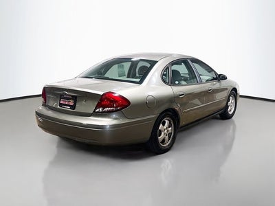 2004 Ford Taurus SE