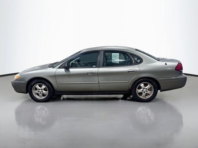 2004 Ford Taurus SE