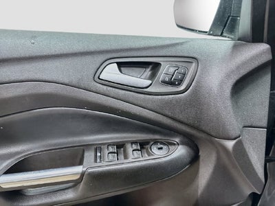 2019 Ford Escape Titanium W/ MOONROOF