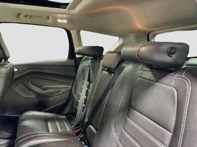 2019 Ford Escape Titanium W/ MOONROOF