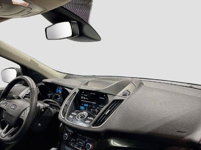 2019 Ford Escape Titanium W/ MOONROOF