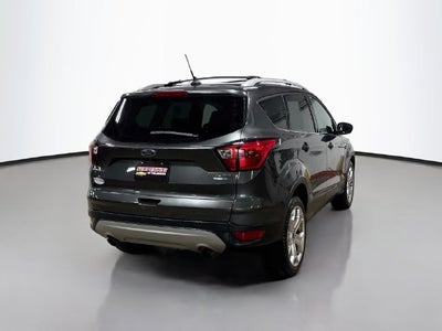 2019 Ford Escape Titanium W/ MOONROOF