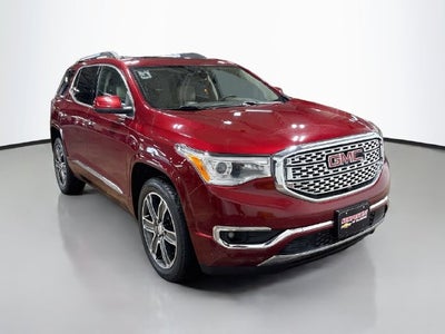 2017 GMC Acadia Denali W/ REAR ENTERTAINMENT SYSTEM
