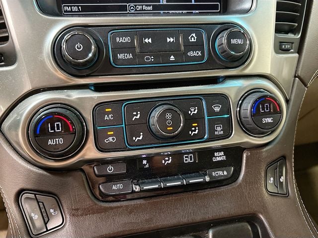 2017 Chevrolet Tahoe LT W/ LUXURY PKG!!