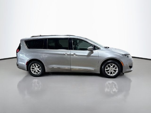 2020 Chrysler Pacifica Touring L CLEAN CARFAX!