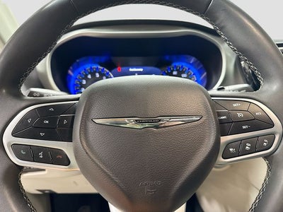 2022 Chrysler Pacifica Touring L W/ LEATHER