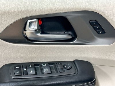 2022 Chrysler Pacifica Touring L W/ LEATHER