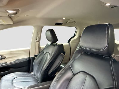 2022 Chrysler Pacifica Touring L W/ LEATHER