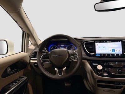 2022 Chrysler Pacifica Touring L W/ LEATHER