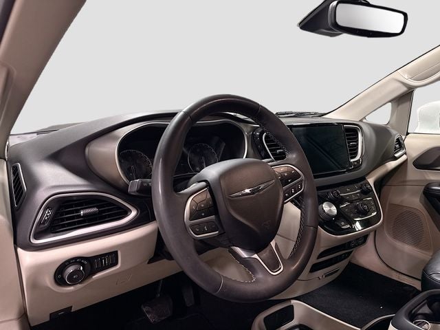 2022 Chrysler Pacifica Touring L W/ LEATHER