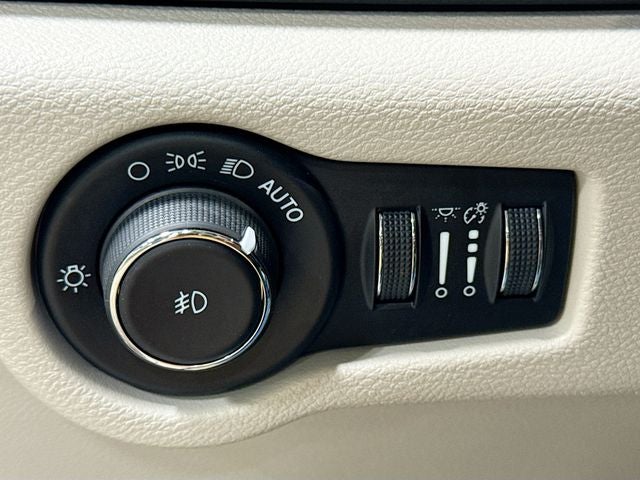 2022 Chrysler Pacifica Touring L W/ LEATHER