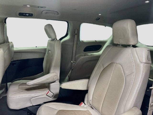 2021 Chrysler Pacifica Touring L CLEAN CARFAX!!