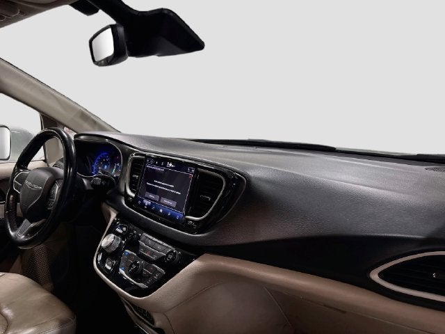2021 Chrysler Pacifica Touring L CLEAN CARFAX!!
