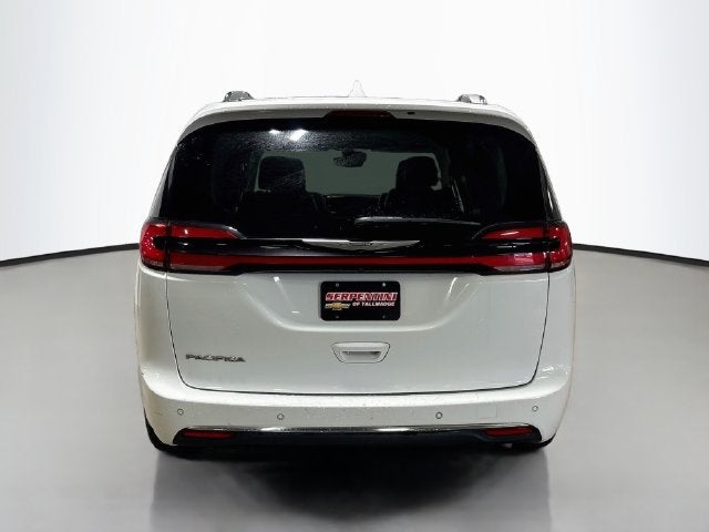 2021 Chrysler Pacifica Touring L CLEAN CARFAX!!