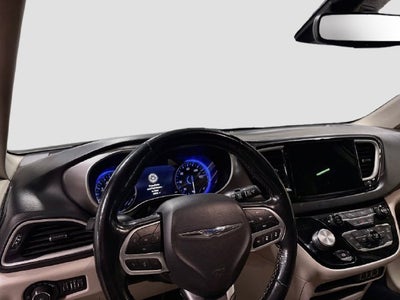 2021 Chrysler Pacifica Touring L CLEAN CARFAX!!
