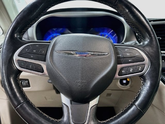 2021 Chrysler Pacifica Touring L CLEAN CARFAX!!