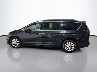 2017 Chrysler Pacifica Touring L CLEAN CARFAX!
