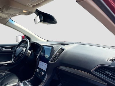 2022 Ford Edge Titanium 1 OWNER!