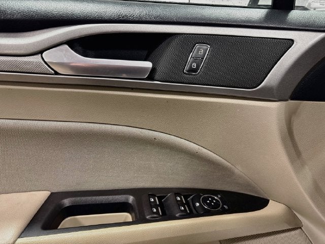 2020 Ford Fusion SE ONE OWNER!