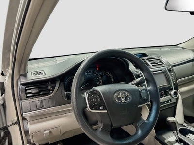 2013 Toyota Camry LE CLEAN CARFAX!