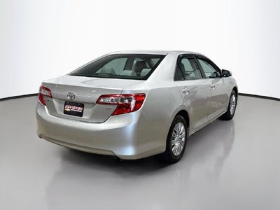 2013 Toyota Camry LE CLEAN CARFAX!