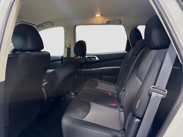 2020 Nissan Pathfinder S W/ HD RADIO!