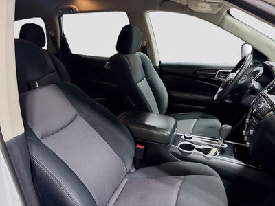 2020 Nissan Pathfinder S W/ HD RADIO!
