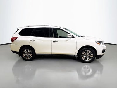 2020 Nissan Pathfinder S W/ HD RADIO!