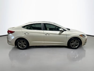 2017 Hyundai Elantra SE 64K MILES!