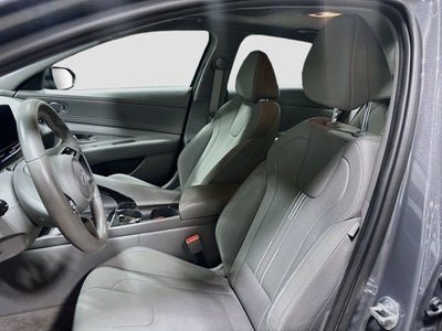 2024 Hyundai Elantra SEL 1 OWNER!!